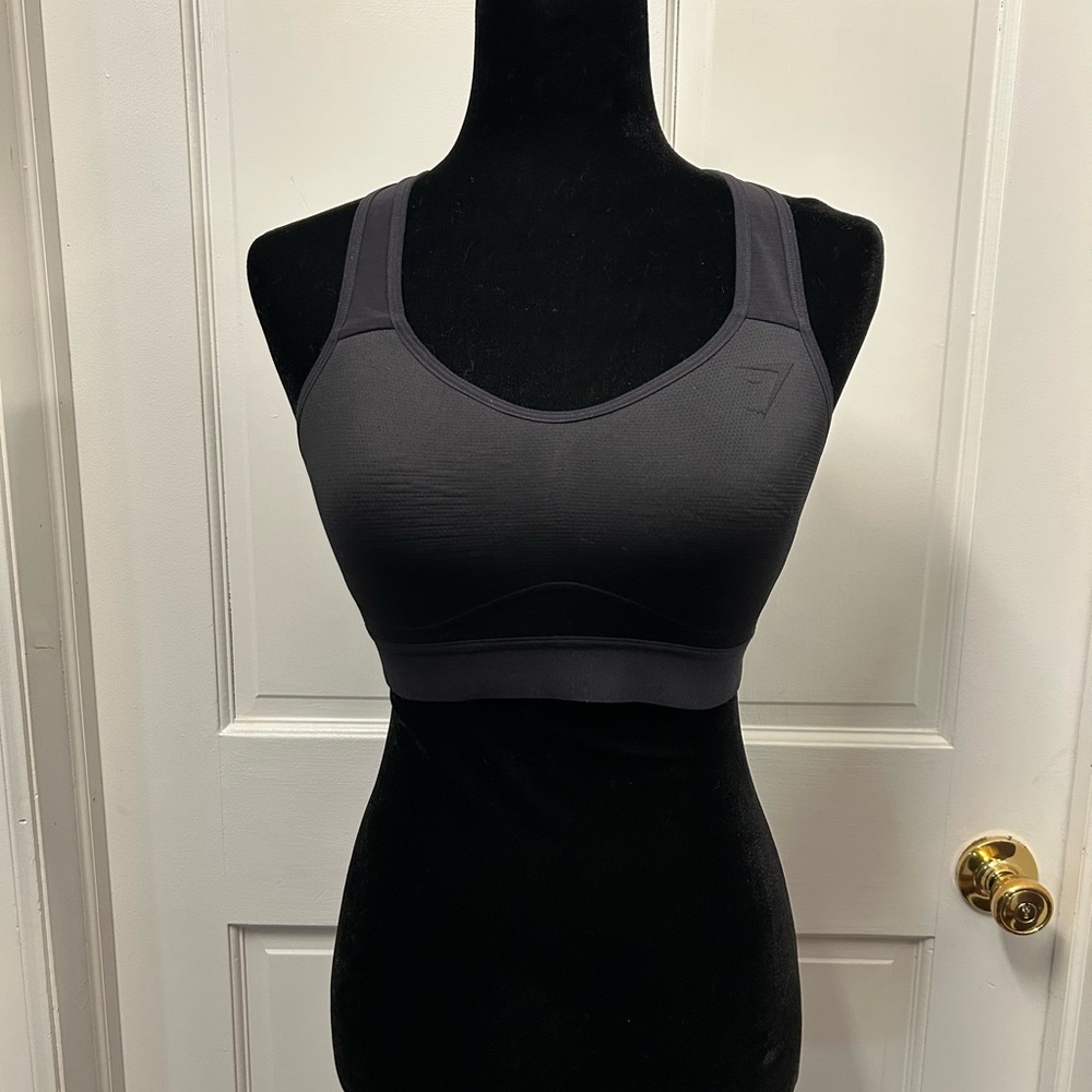 Gymshark medium sports bra black workout fitness cardio sweat athletic athlete